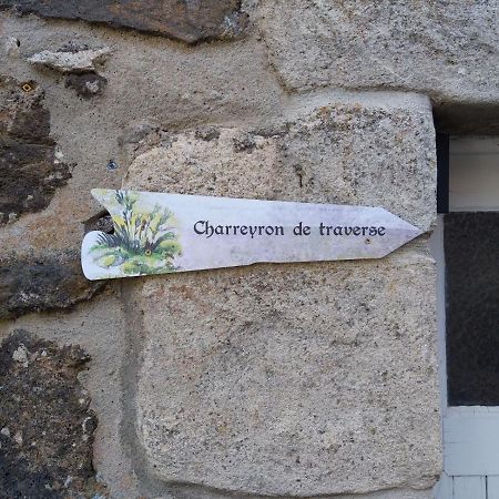 Gite De La Chapelle, Au Coeur De La Cite Medievale Allègre Exterior foto